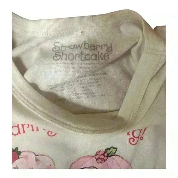 NWT Y2K style baby doll Strawberry Shortcake T shirt size large. - Picture 4 of 9